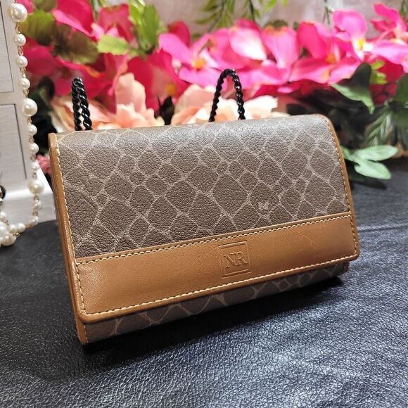 NWOT Nina Ricci Wallet - Picture 2 of 16